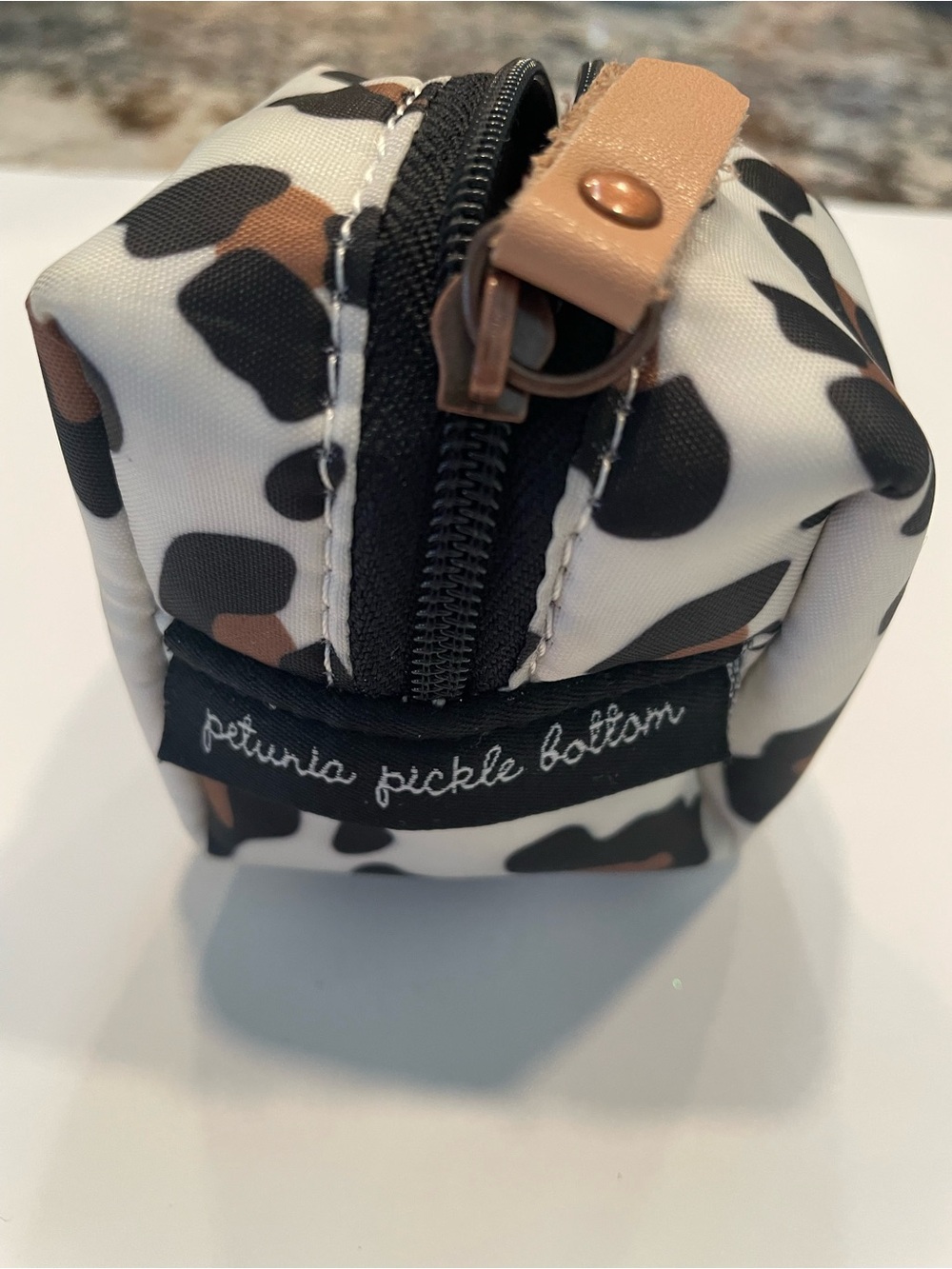 Petunia Pickle Bottom Mini Zip Pouch / Packing Cube - Cow / Excellent Condition